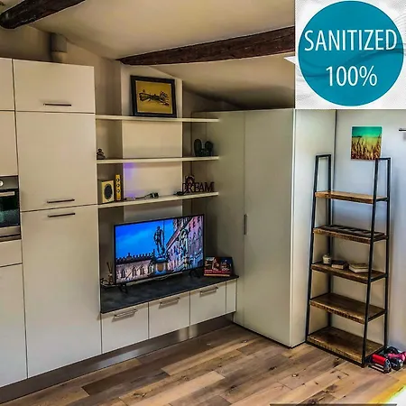 Healthy Flat - Tower Skyline View