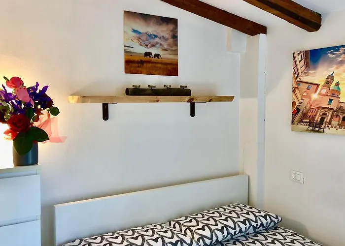 Healthy Flat - Tower Skyline View Болонья