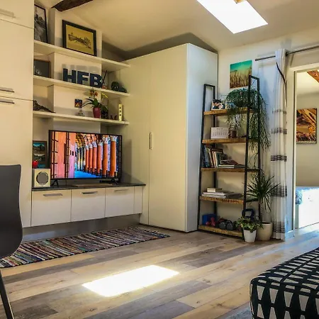 Healthy Flat - Tower Skyline View 아파트 볼로냐