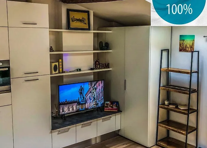 Healthy Flat - Tower Skyline View